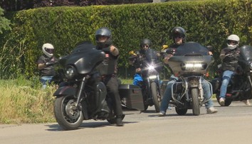 Pre niekoho skupina nadšencov motoriek, pre iných obávaný gang. Hells Angels majú temnú minulosť