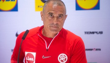 FOTO+VIDEO: Tréner Calzona na Ligu národov nominoval aj dvoch nováčikov. Zväz tiež predstavil nové dresy sokolov