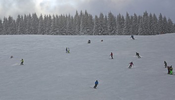 Dráma na lyžiarskom kurze na Malinom Brde: Jedna žiačka v bezvedomí, viacerí sa sťažovali na nevoľnosť
