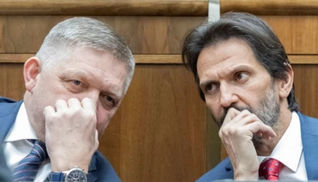 Miloš Zeman oslavuje narodeniny. Ako prví mu pogratulovali Fico a Kaliňák