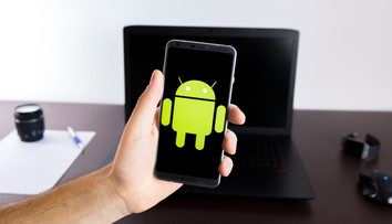 Používatelia OS Android pozor! Na internete sa šíri tapeta, ktorá úplne zablokuje smartfón