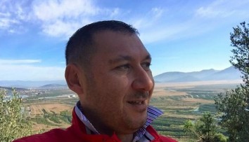 Vadalove známosti z úradu vlády: Ako je možné, že boli tak blízko, pýtaju sa poslanci