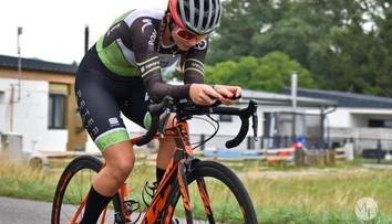 Slovenská reprezentantka v cyklistike žiada od cestárov tisícky eur odškodné za výtlk na ceste