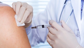 Zverejnili príbalový leták k vakcíne. Obsahuje aj detailnejšie informácie o vedľajších účinkoch
