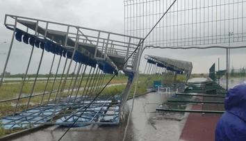 VIDEO: Nešťastie v Rusku počas zápasu. Pri zrútení tribúny zomrela žena, hlásia aj 15 zranených detí