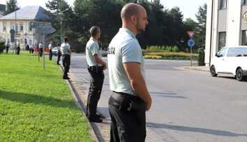 Prvé výjazdové rokovanie vlády po atentáte na premiéra. Rimavská Sobota bola plná policajtov