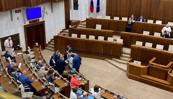 Schôdzu k odvolávaniu Borisa Kollára neotvorili. Šéfom parlamentu tak ostáva aj po kauze fyzického násilia