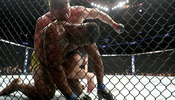 VIDEO: Šampión Miocic prekonal rekord UFC. Ngannouovi toho veľa nedovolil