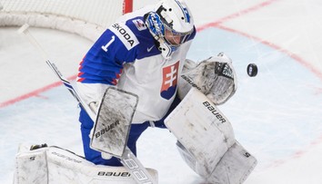 VIDEO: Čiliakov semafor sa páčil aj IIHF, zaradili ho medzi najlepšie zákroky dňa