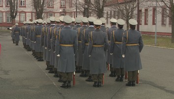 Miliónové rovnošaty: Minister obrany v tichosti urobil veľký nákup