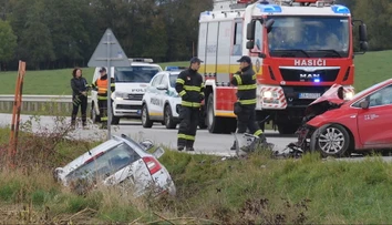 Vážna dopravná nehoda za Žilinou. Po náraze do protiidúceho auta vyhasol život jednej ženy