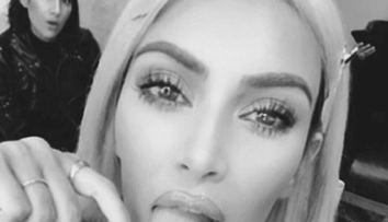 Najkontroverznejšia snímka Kim Kardashian! Odfotilo ju len štvorročné dieťa