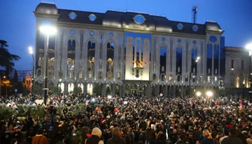 Gruzínsky parlament odhlasoval stiahnutie návrhu sporného zákona, ktorý vyvolal masové protesty