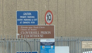 Obvinený Slovák z vraždy mladej írskej učiteľky (†23) zostáva za mrežami