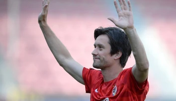 Bolesť bola silnejšia ako láska k futbalu. "Malý Mozart" Rosický ukončil kariéru