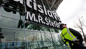 Medzi nakazenými sú aj mestský poslanec a ochrankár z bratislavského letiska