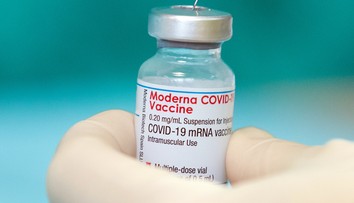 Nemecká očkovacia komisia neodporúča vakcínu Moderny pre mladších ako 30 rokov