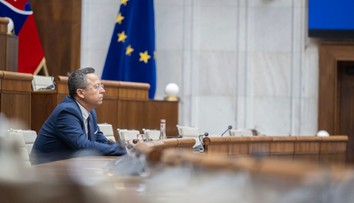 Vláda schválila návrh rozpočtu. Deficit verejných financií má v budúcom roku klesnúť na 4,7 percenta HDP