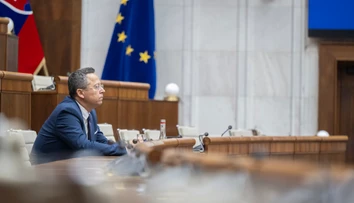 Vláda schválila návrh rozpočtu. Deficit verejných financií má v budúcom roku klesnúť na 4,7 percenta HDP