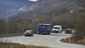 Soroška sa tunelu nedočká, NDS zrušila verejnú súťaž aj na zhotovenie R2
