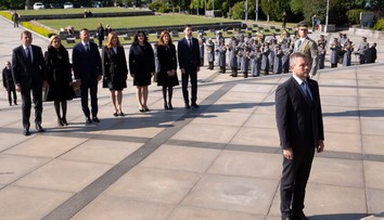 Politici oslavovali víťazstvo nad fašizmom uctením si padlých vojakov