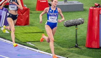 Pred pretekmi si dala sľub, ktorý dodržala. Francúzka sa zasnúbila priamo na štadióne