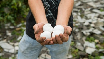 V Maribore padali krúpy veľkosti vajca