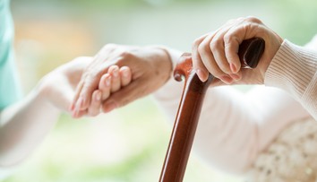 V ústave sa upraví odchod do dôchodku, zavedie sa rodičovský bonus