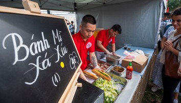 Štát automaticky posiela do II. piliera aj cudzincov. Mnohí ani netušia, že si u nás šetria na dôchodok