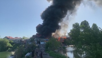 Hustý dym bolo vidieť na kilometre ďaleko. Už zrejme vedia, čo je príčinou požiaru v Čani