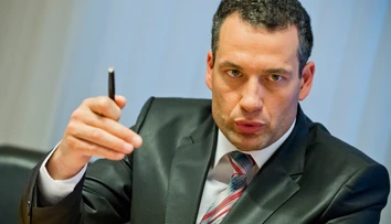 NAKA obvinila bývalého šéfa štátnej zdravotnej poisťovne z prijímania úplatku
