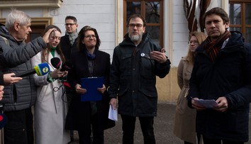 Novinári vlani čelili najmä verbálnym či online hrozbám, priblížilo Investigatívne centrum Jána Kuciaka