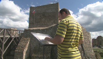 Hrad Šariš môžu obdivovať už aj nevidiaci. Vyrobili pre nich makety časti tejto zrúcaniny