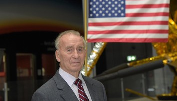 Zomrel astronaut Walter Cunningham (†90), posledný žijúci člen posádky misie Apollo 7