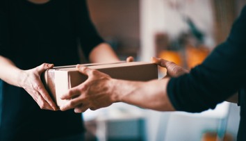 Vianočné darčeky z e-shopov: Aby prišli včas, objednať ich musíte do tohto dátumu