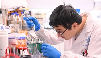 Čínski vedci objavili doteraz neznámy vírus. Prenášajú ho kliešte a je schopný nakaziť aj človeka