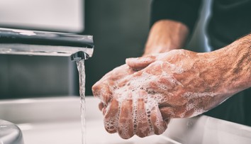 Ich umývanie zachraňuje životy. V Európe sú ročne milióny prípadov infekcií pre špinavé ruky
