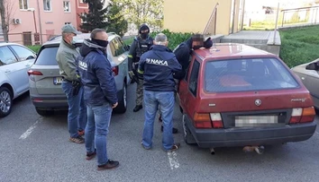 Razia NAKA vo Veľkom Krtíši: Muž vydieral exekútorku mafiánskymi praktikami z 90. rokov