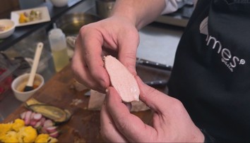 Mäso je vďaka nej šťavnaté a má lepšiu textúru. Kuchári na túto metódu varenia nedajú dopustiť