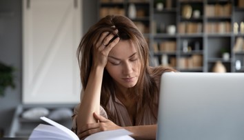 Únava, bolesti svalov či neurologické ťažkosti. Postcovidový syndróm trápi veľké množstvo ľudí