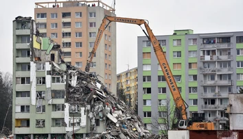 Kto nakoniec zaplatí búranie prešovskej bytovky? Platenie sa riadne zamotalo