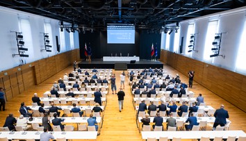 Mimoriadnu schôdzu Národnej rady k zavedeniu kontrol na hraniciach neotvorili ani na posledný pokus