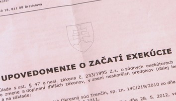 Vláda chce meniť pravidlá exekúcie. Zadĺženým Slovákom ostane viac v peňaženke