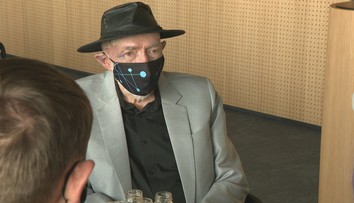 Legenda astrofyziky Kip Thorne sa stretol so slovenskými študentmi. Zaujal ho ich úspešný projekt