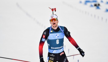 J. T. Bö pokazil v stíhačke poslednú streľbu, jeho zaváhanie využil konkurent Lägreid