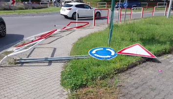 V Ilave riešia kuriózny dopravný problém. Kamióny tam pravidelne demolujú zábradlie