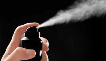 Deti sa nadýchali dezodorantu, 11-ročný chlapec z Poľska zomrel v nemocnici