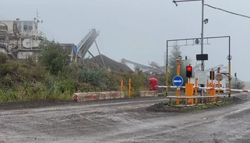 Nešťastie v kameňolome neďaleko Prievidze. Muža zachytila vrtná súprava, na mieste bol mŕtvy