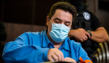 Na súde v kauze motákov prehrávali Tóthovu výpoveď, proces odročili na október