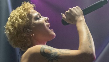 Speváčka Halsey na divokej párty na jachte: Prichytená pri užívaní drog